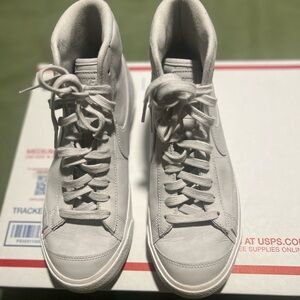 Nike Blazer Mid '77 Women's Casual Shoes Sneakers Size 8.5 Blue/Gray